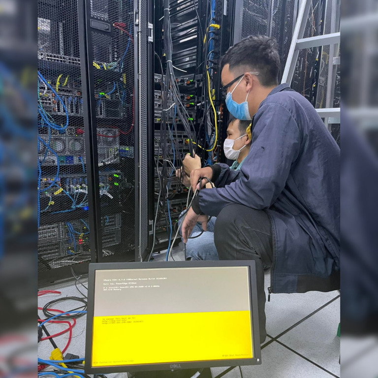 Hệ thống mạng và tủ rack Cloudzone tại Data Center FPT Hà Nội năm 2022