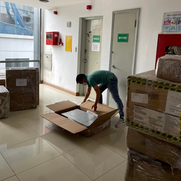 Đội ngũ Cloudzone tại Data Center FPT Hà Nội năm 2022